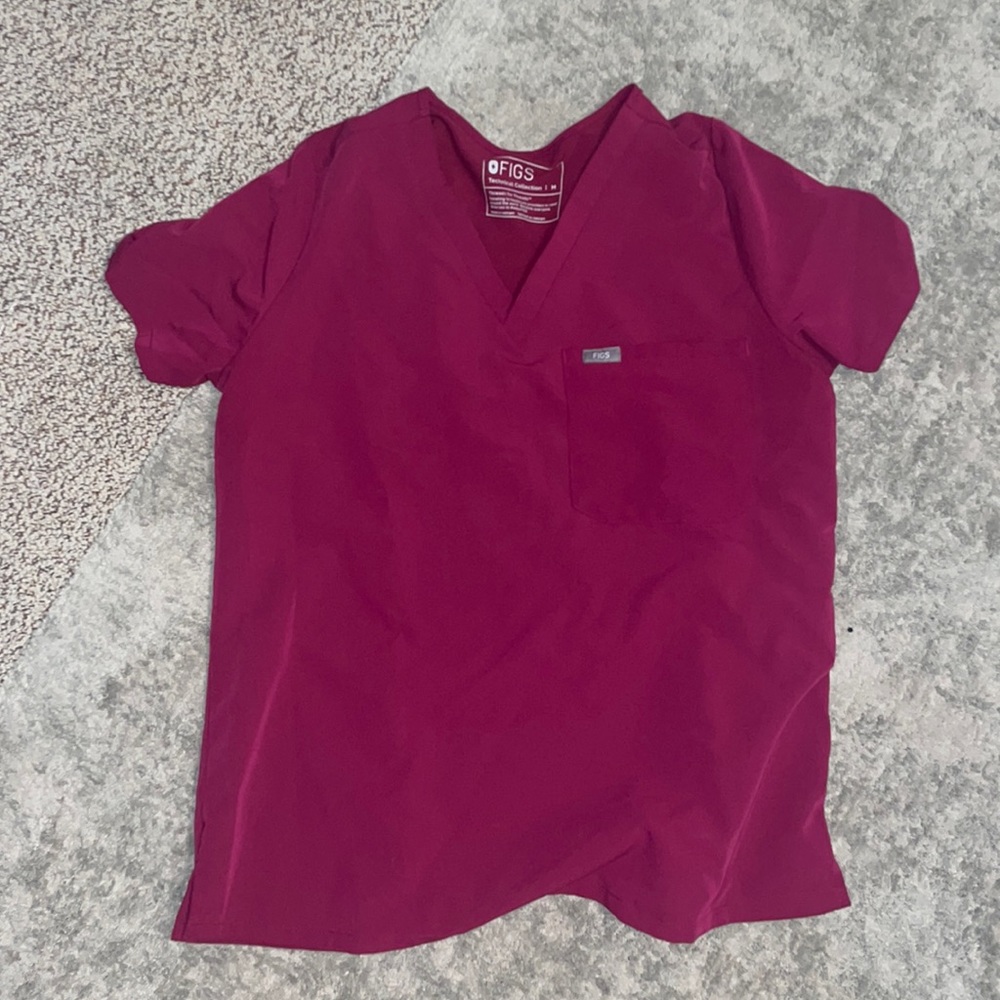 FIGS PINK top, one pocket